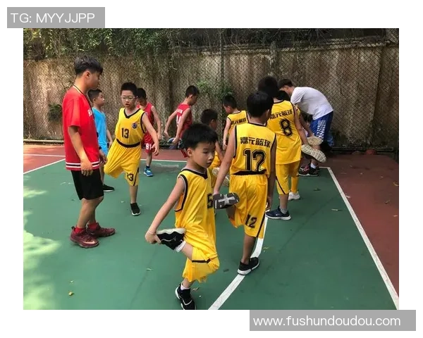 女孩子篮球训练班开启梦想之旅培养自信与团队精神的完美选择
